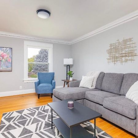 دي موين، آيوا Spacious 2 Bedroom Home Near Ingersoll & Downtown المظهر الخارجي الصورة